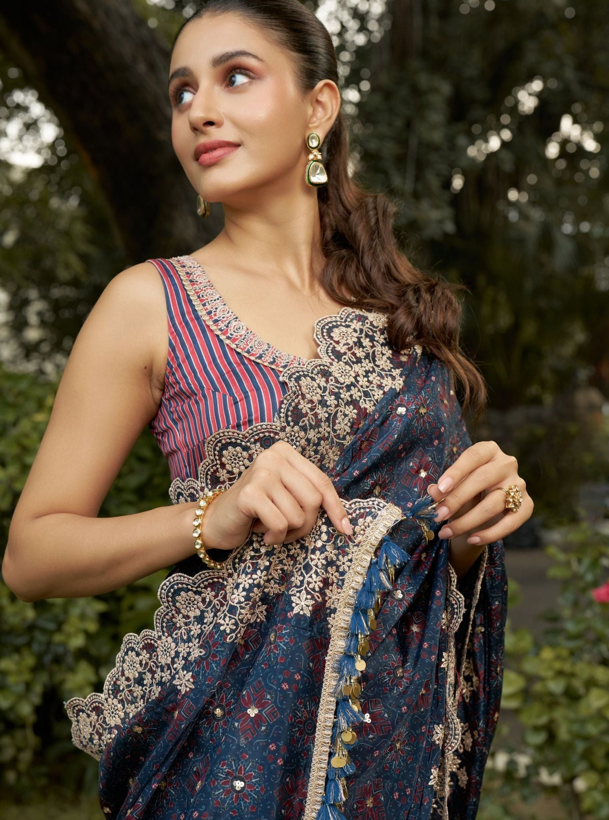 Noorani Viscose Glass Organza Navy Ajrakh Print Saree