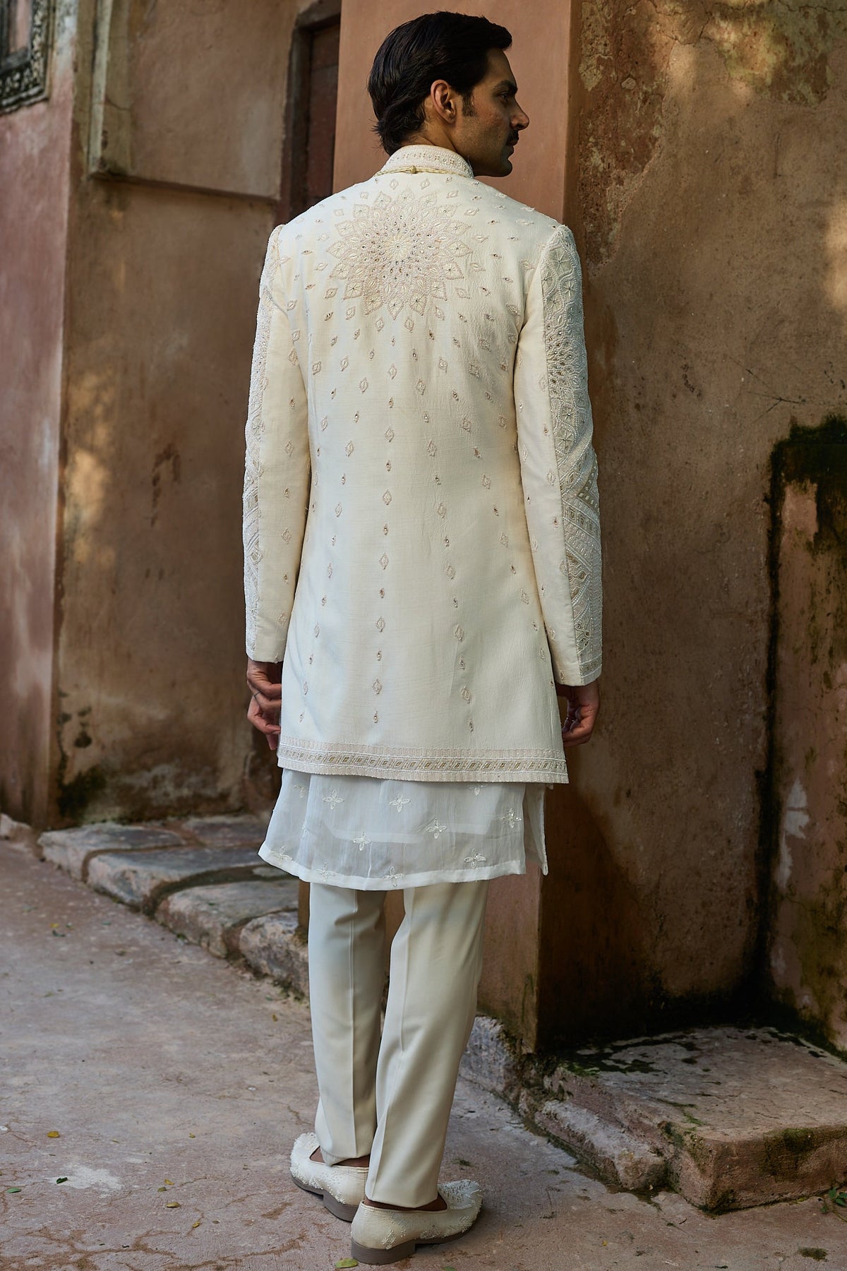 Crème Jaal Embroidered Indo-Western Set