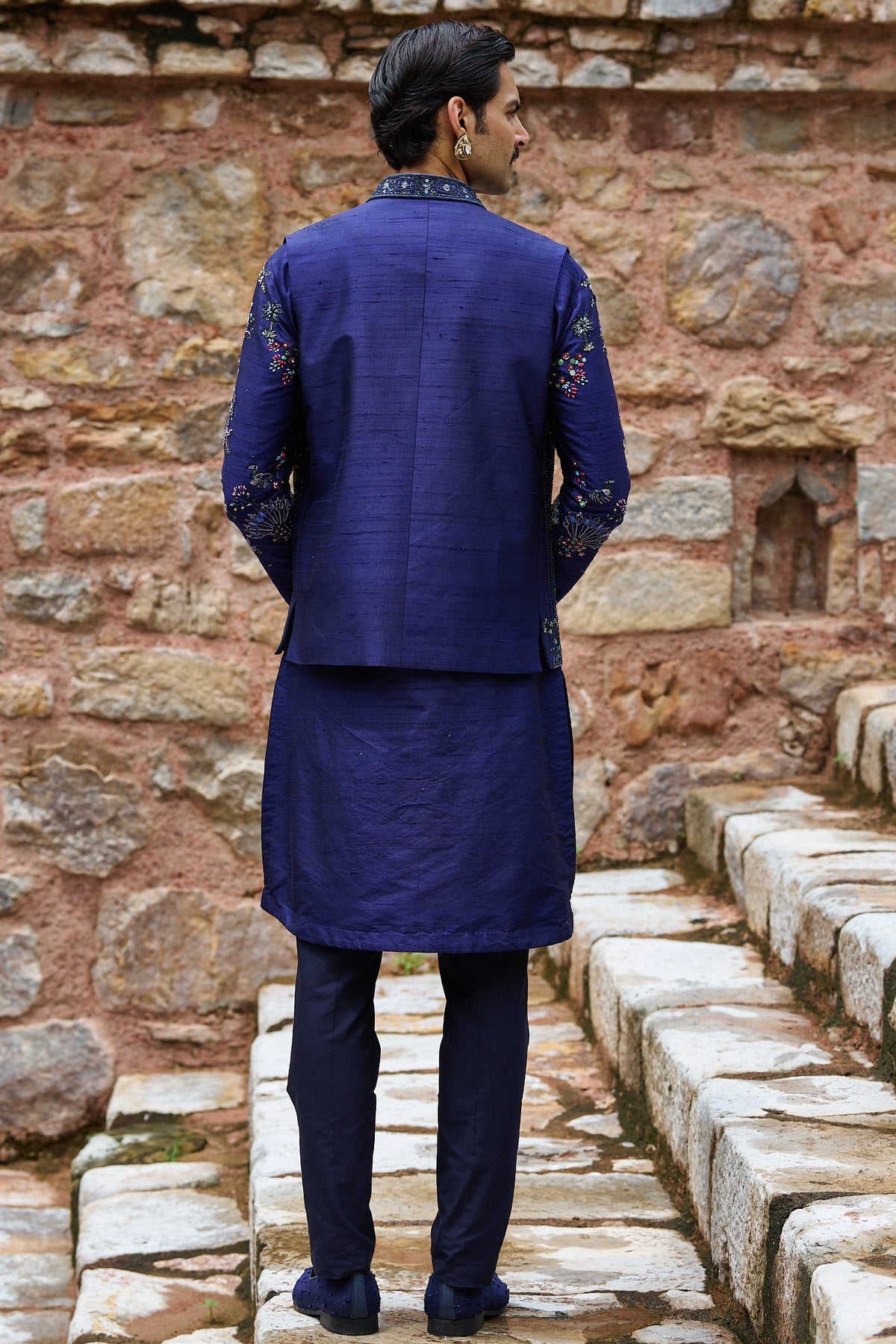 Midnight Floral Embroidered Bundi Kurta Set