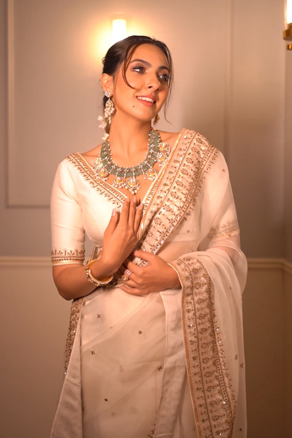 Niki Mehra in Inayat Saree