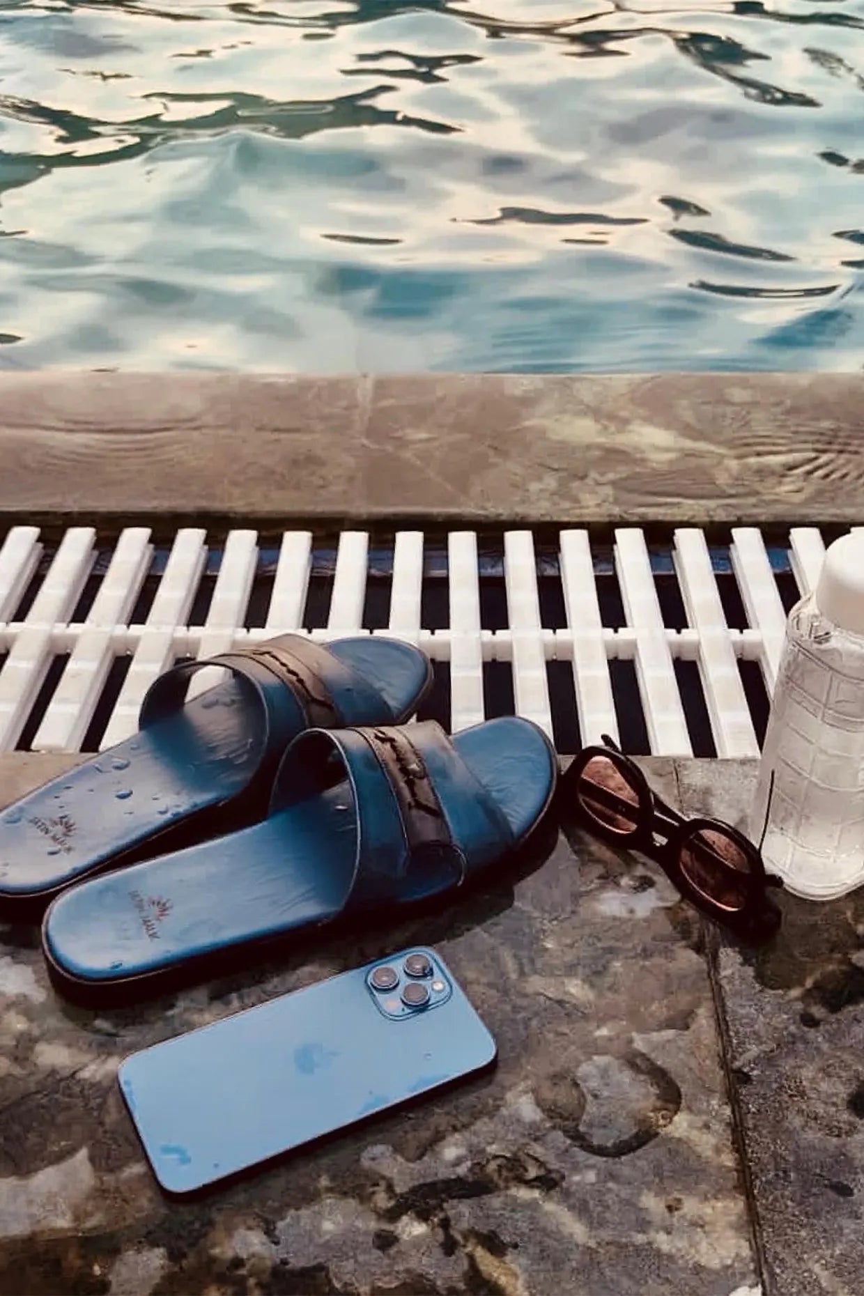 JMC Slides in Teal