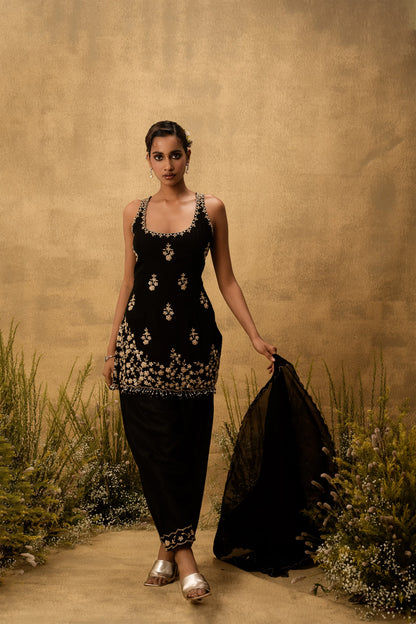 Black hand embroidered chanderi silk suit set with organza dupatta