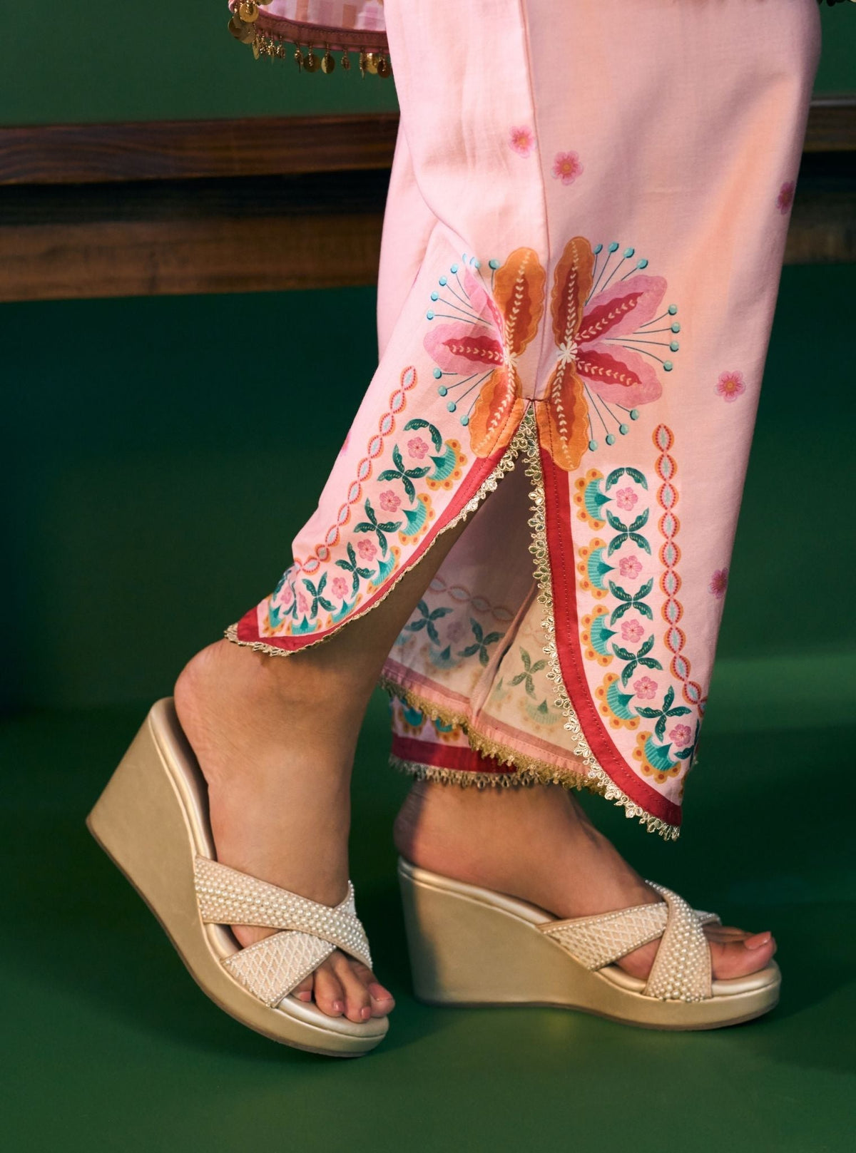Omira Pima Satin Printed Pink Kurta Set