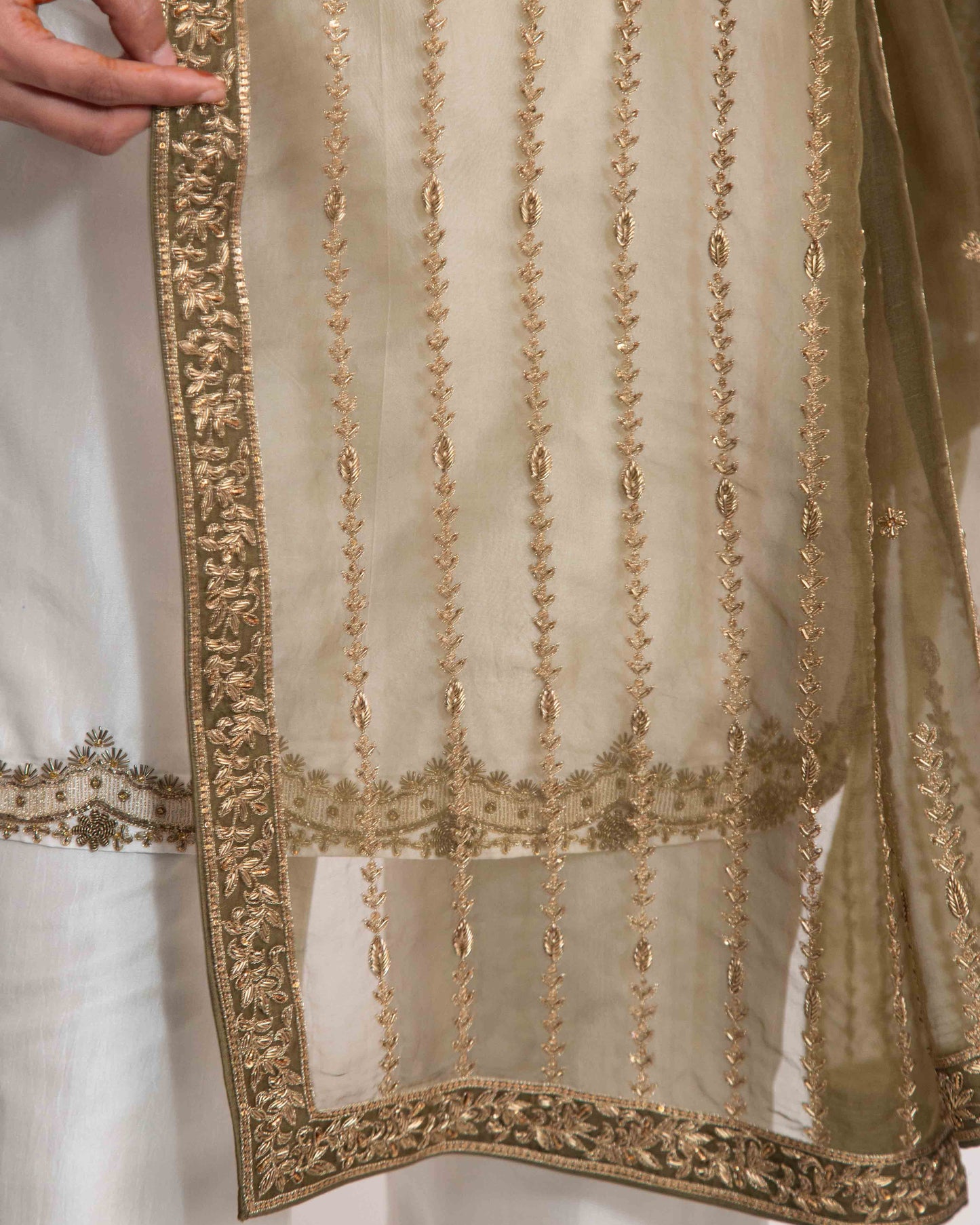 MADRA DUPATTA
