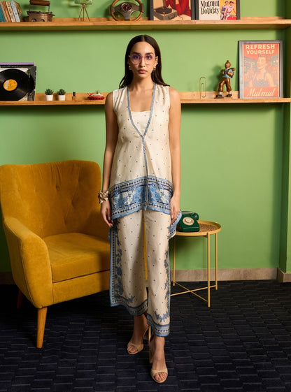 Saroja Cupro Satin Off White Printed Top Set With Cami