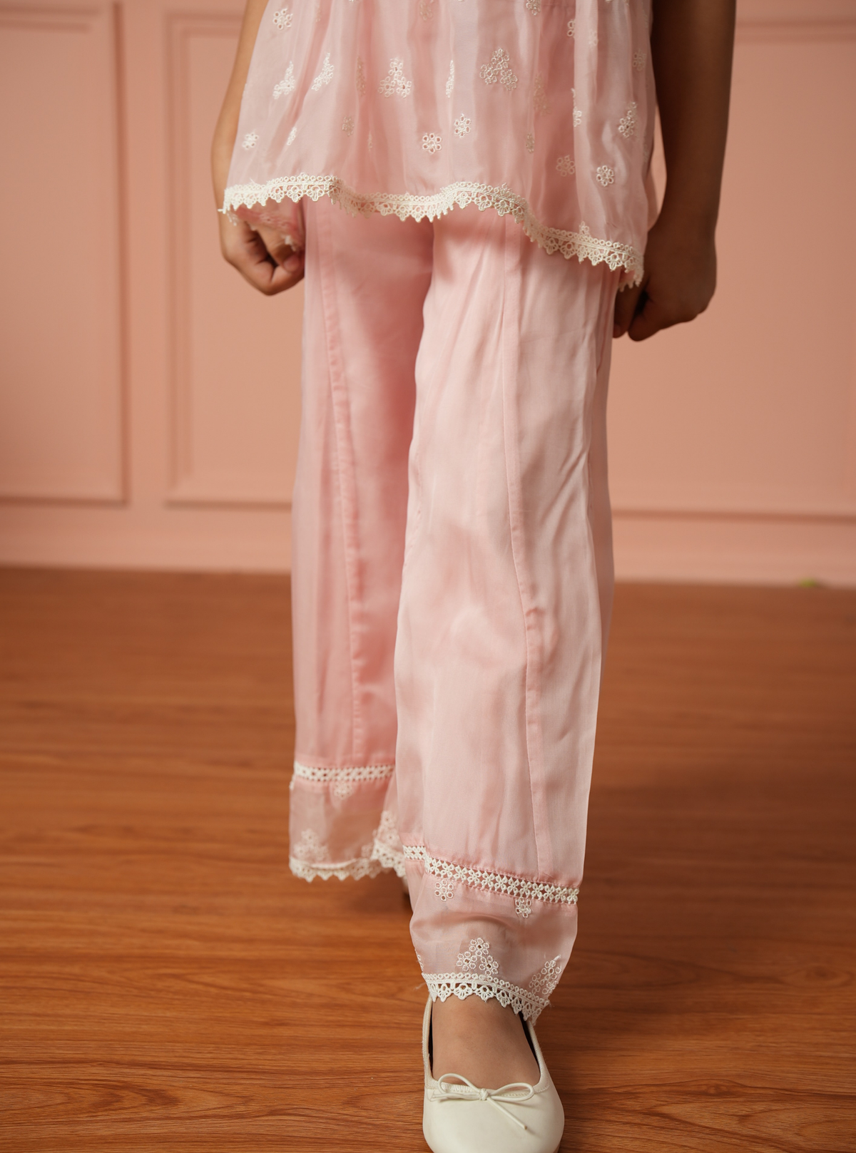 Wynnora Organza Pink Kurta Set
