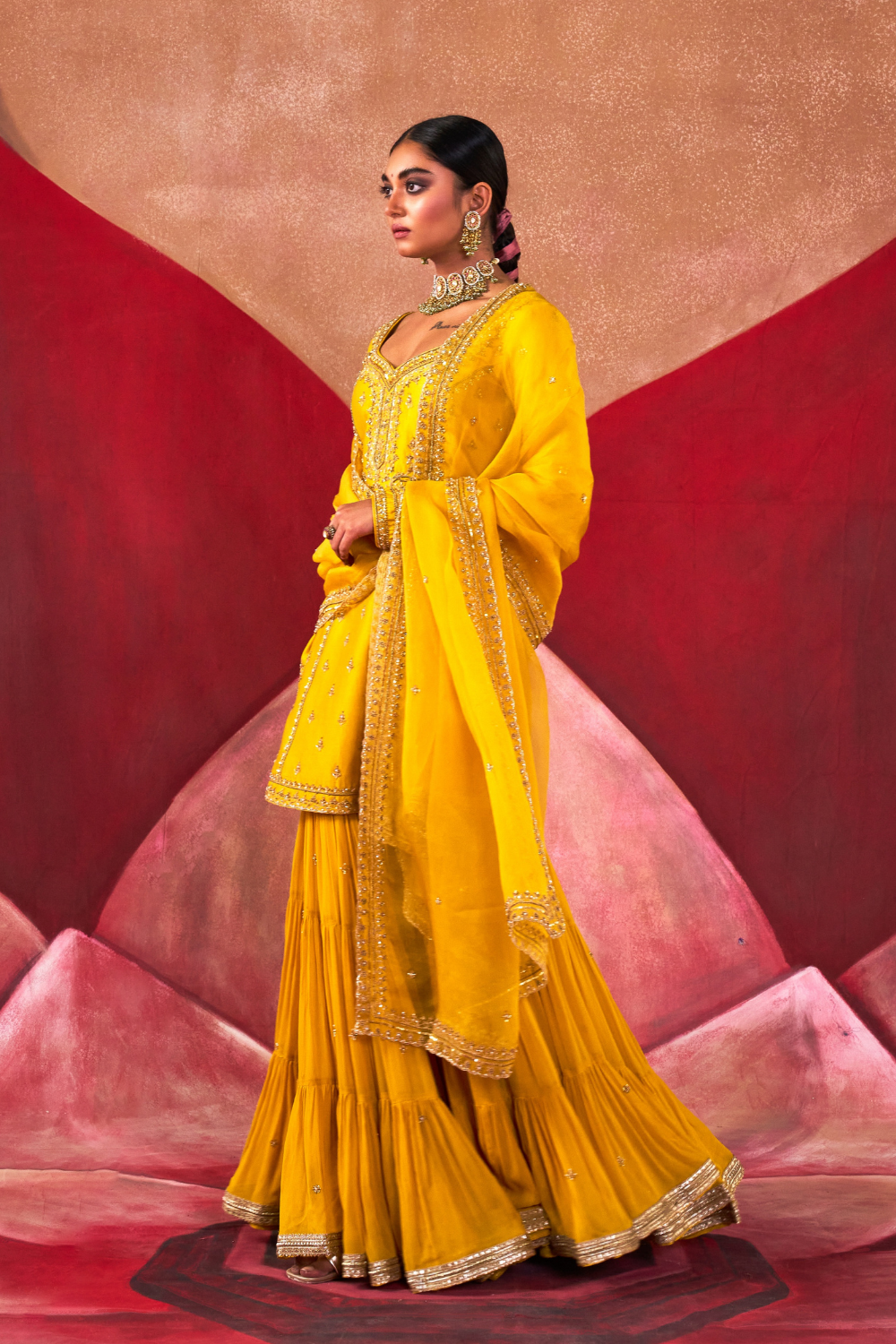Phalgun Gharara Set