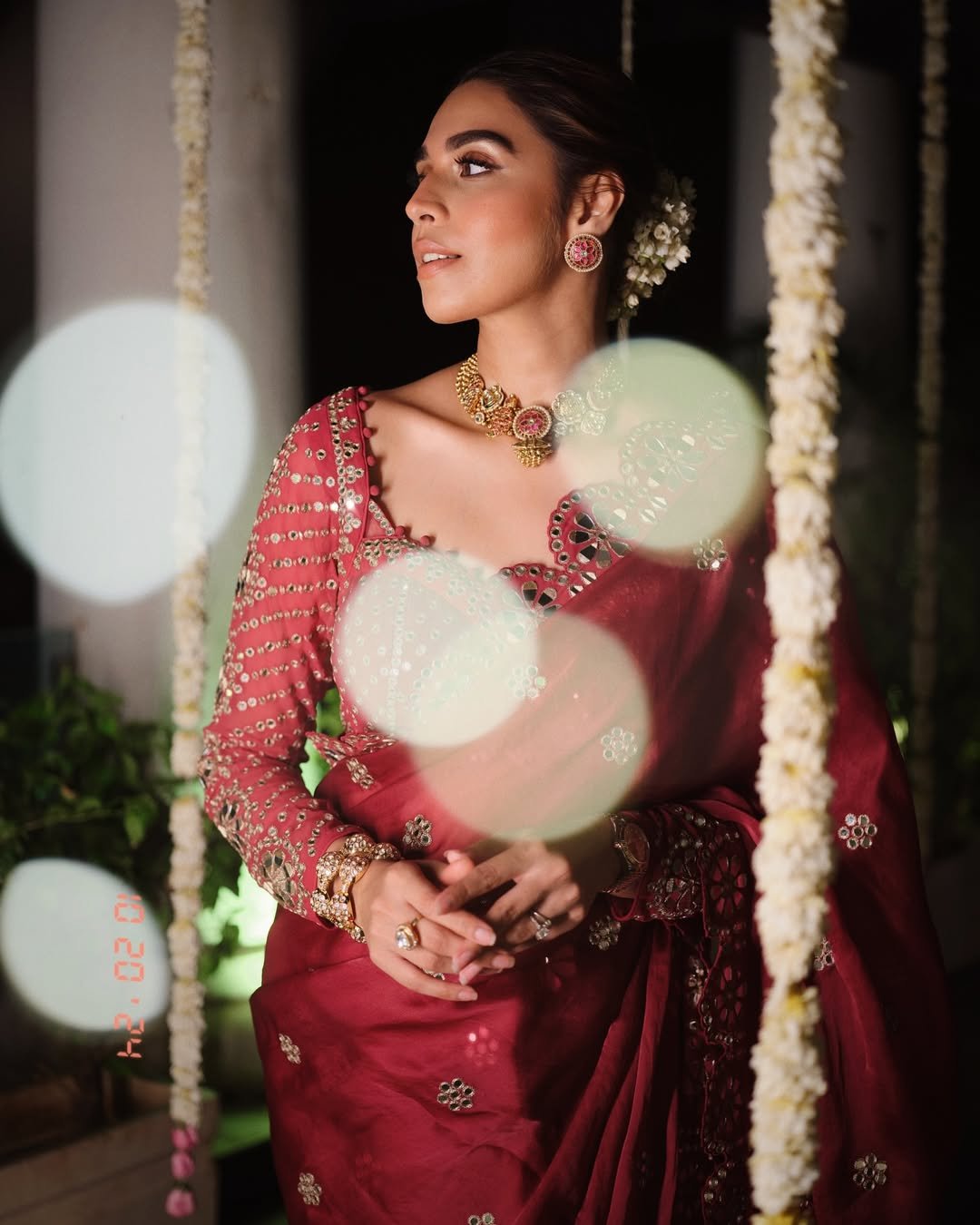SUMMIYYA In Jhalak Mellow Wine Mirror Scallop Saree Set