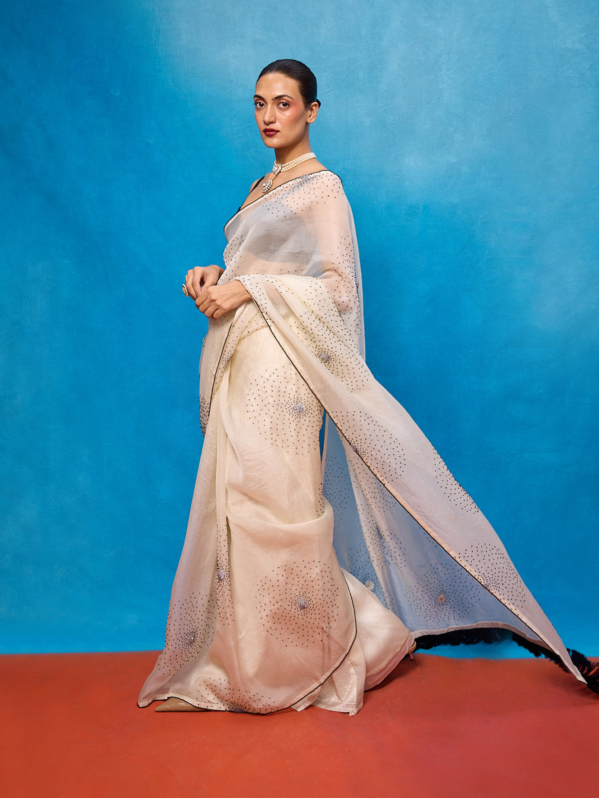 Handwoven Off-white Kora Banarasi Saree