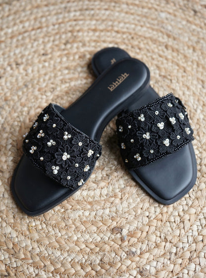 Mrunal Black Vegan Flat Sandal