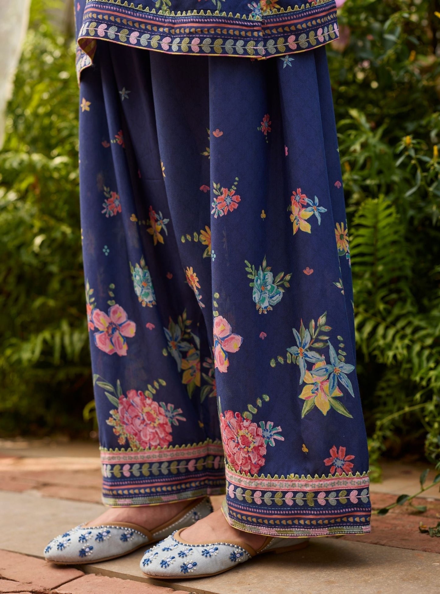 Enaara Lawn Navy Kurta Set