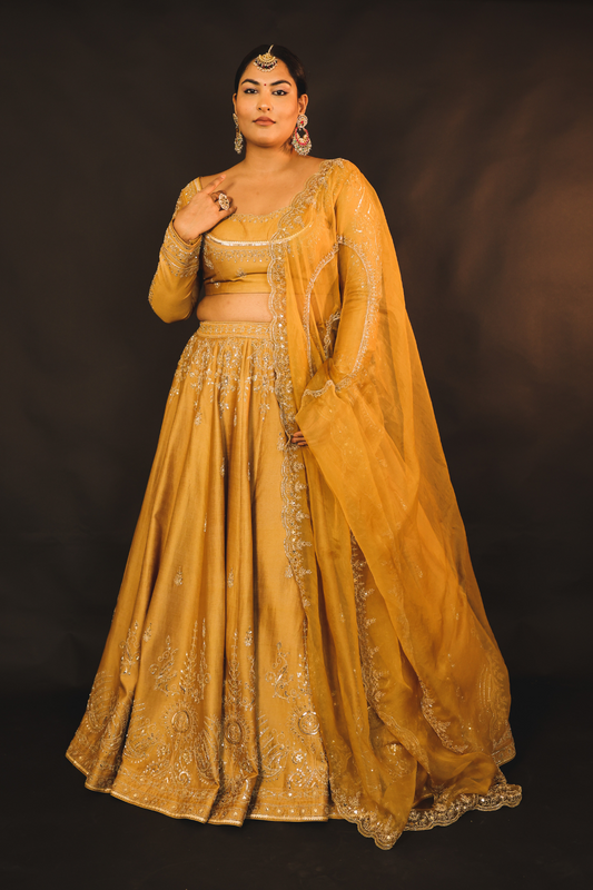 Sakshi Sindwani in Nazmi Lehenga