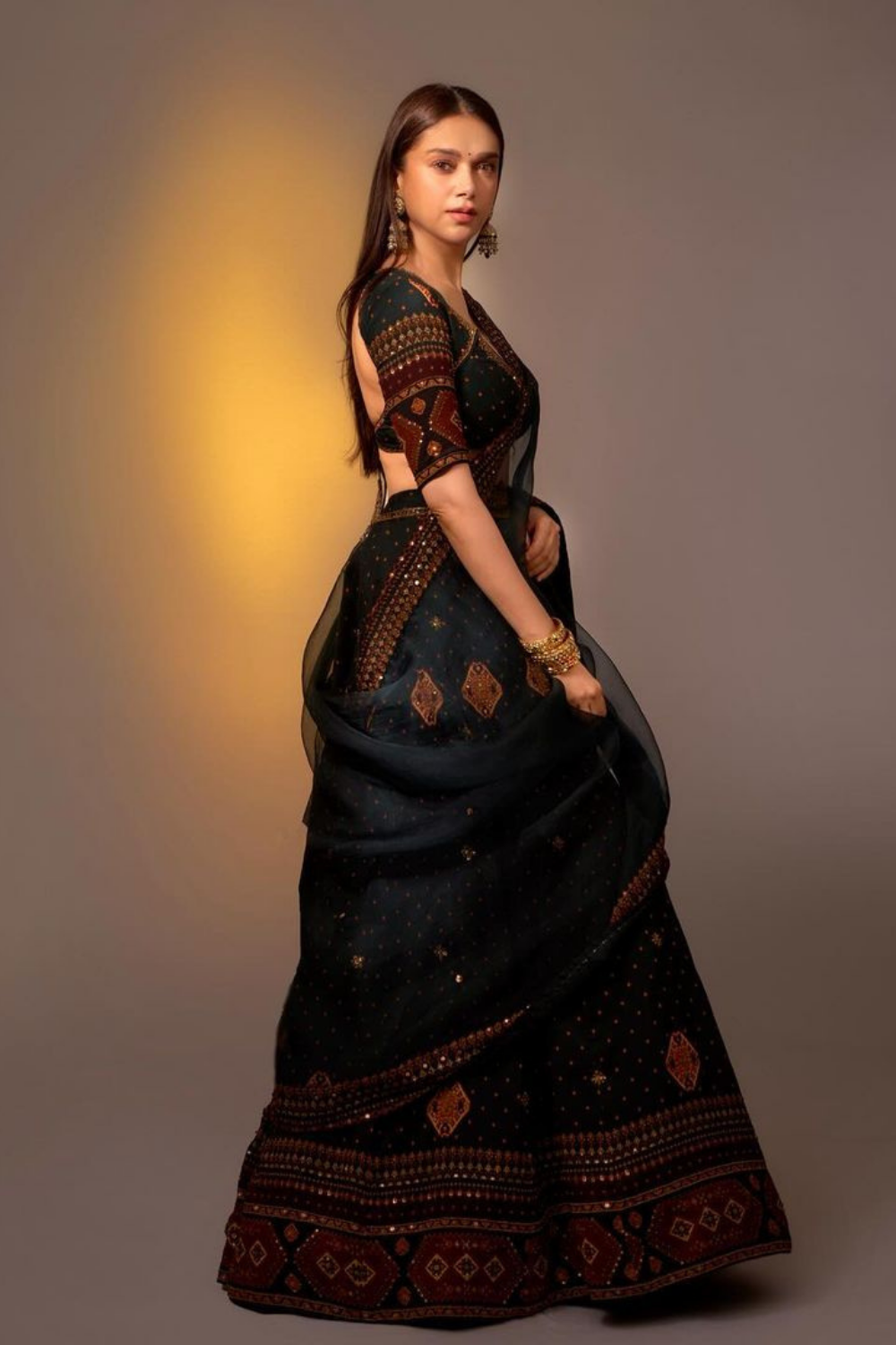 Aditi Rao Hydari in Menka Lehenga