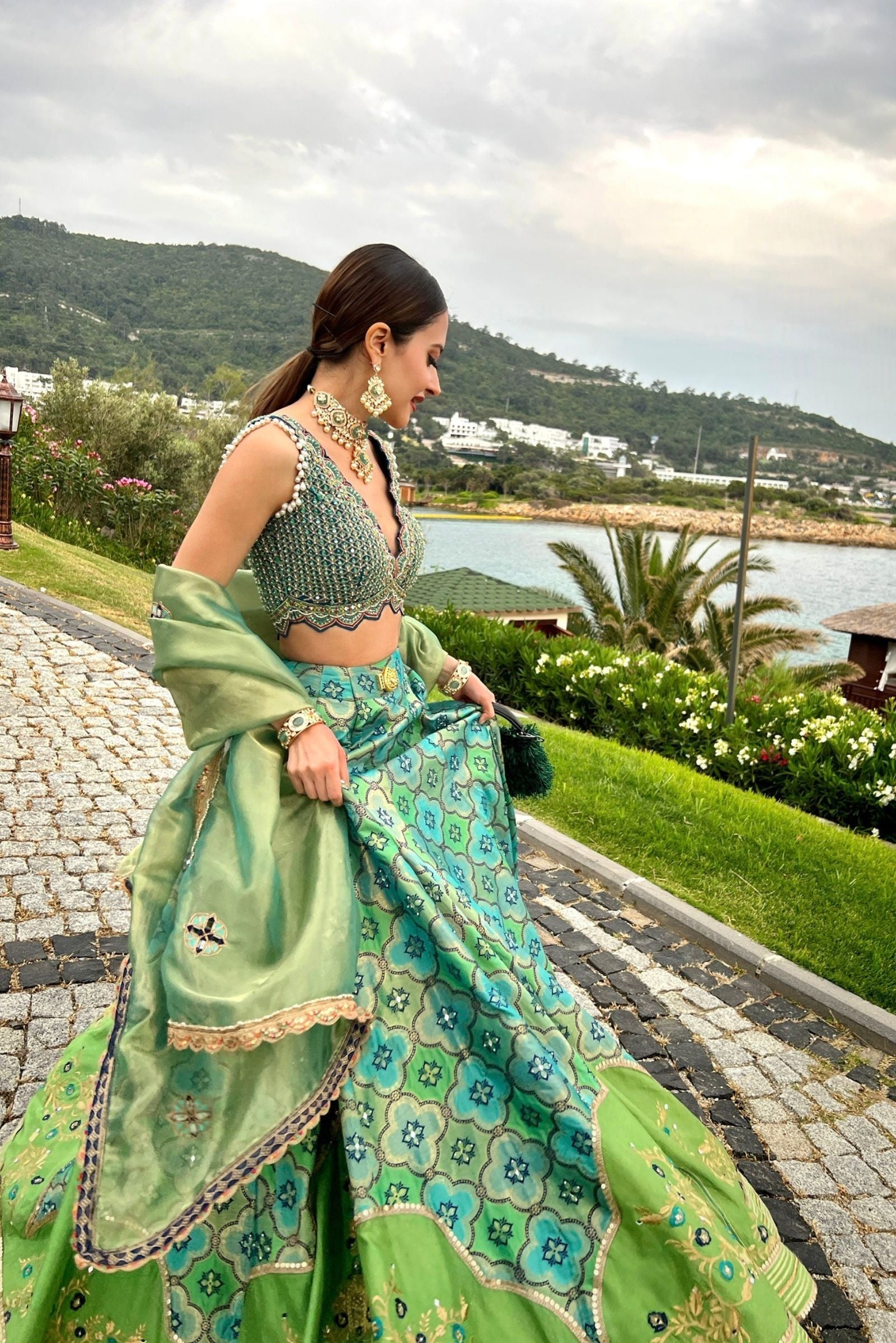 Women's Green Banarasi Jharokha Lehenga Set