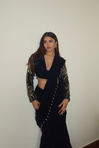 DIVITA IN LAYLA VELVET SAREE