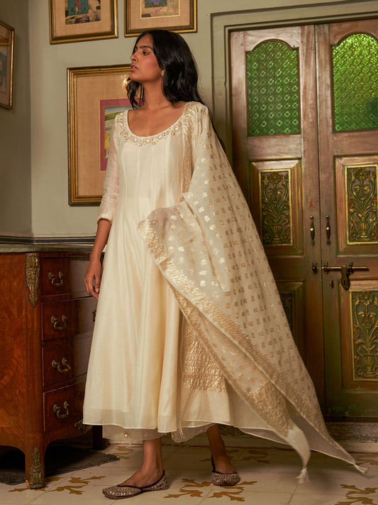 Ivory Lotus Kurta Set
