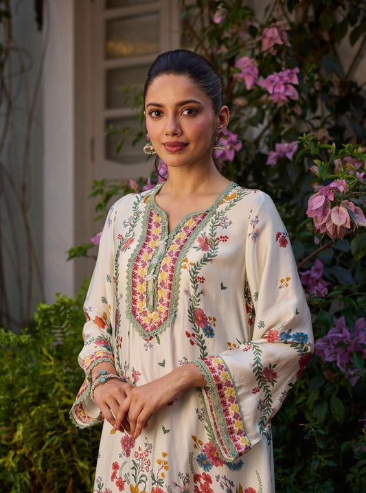 Aro Cupro Satin Off White Kurta Set