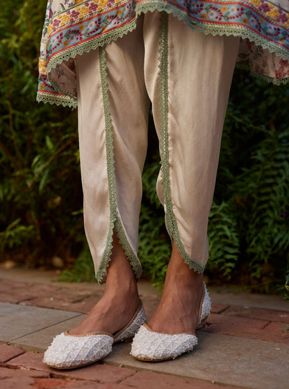 Aro Cupro Satin Off White Kurta Set