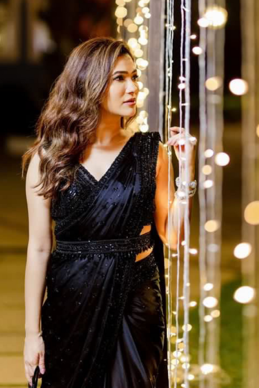 Ridhima Pandit in Tara Saree