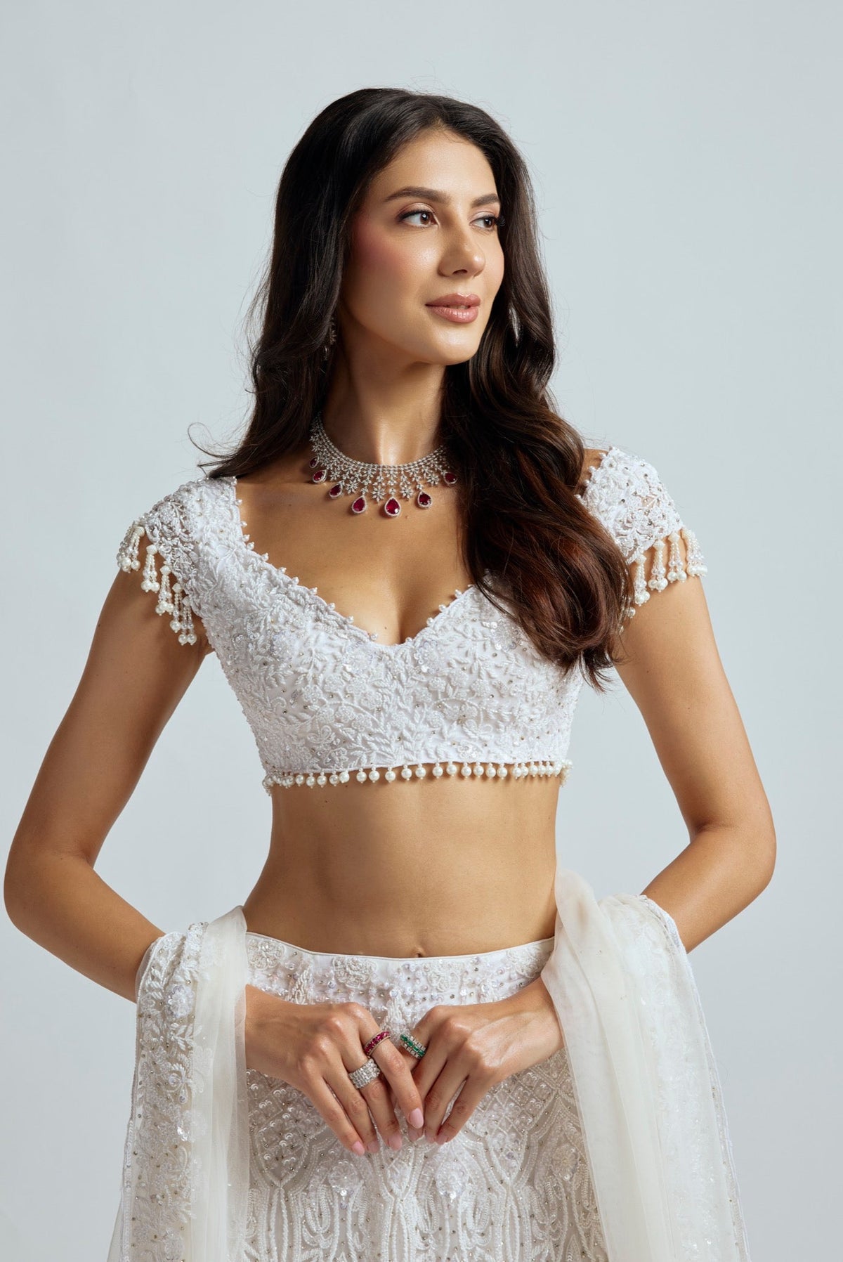 ANGELINA WHITE FISHCUT