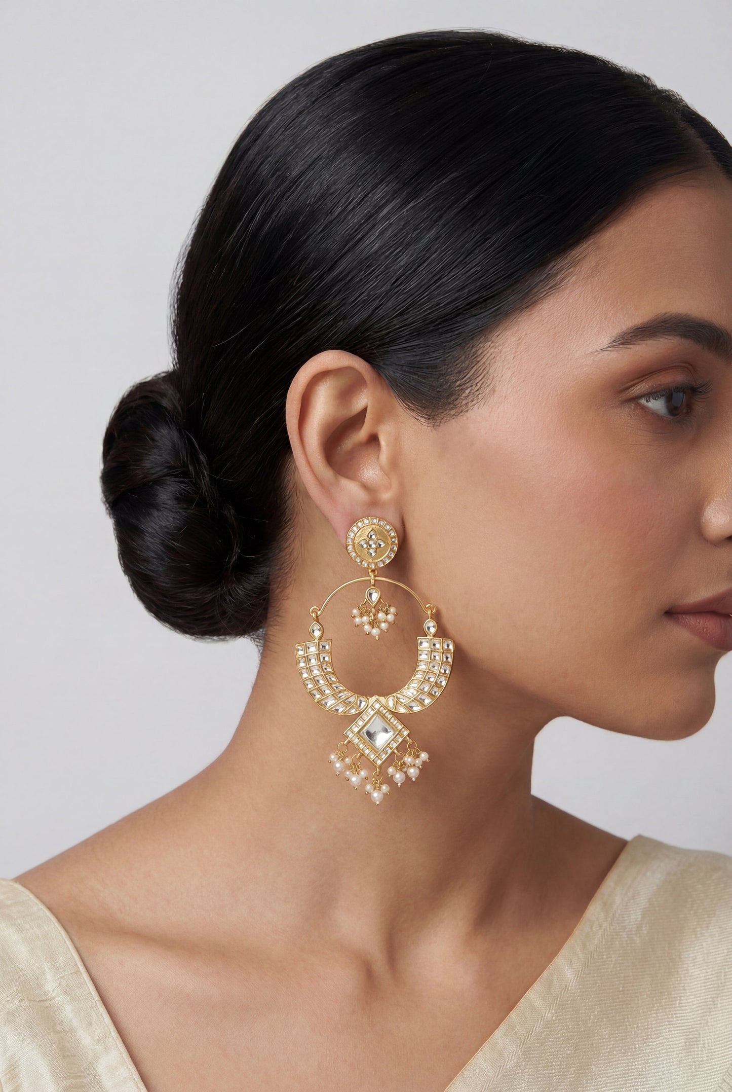Fira Gold Finish Kundan Chandbalis