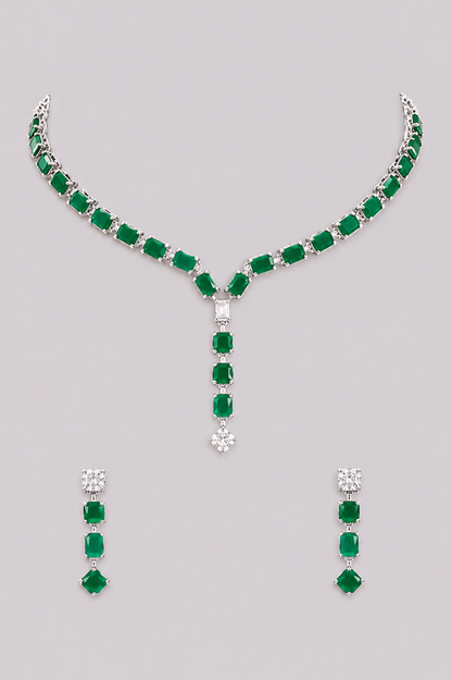 Kaashvi Emerald Diamond Necklace Set