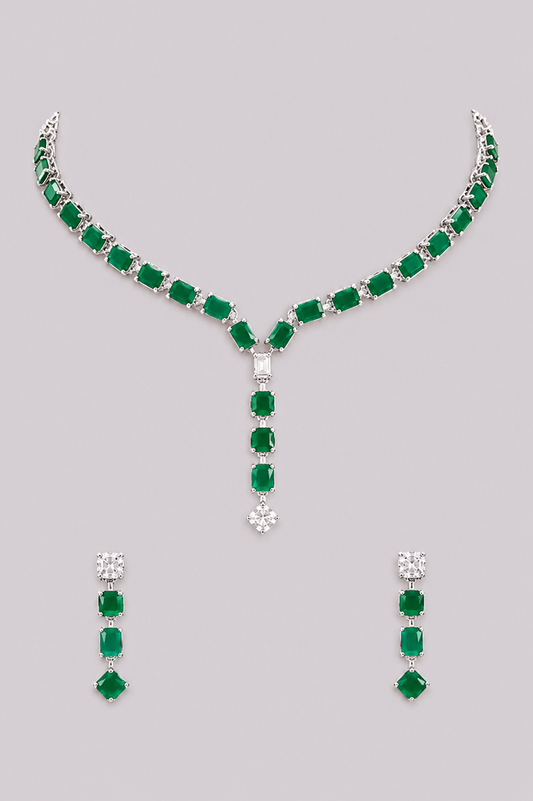 Kaashvi Emerald Diamond Necklace Set