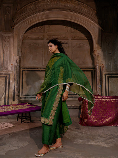 FARNAZ