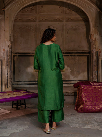 FARNAZ