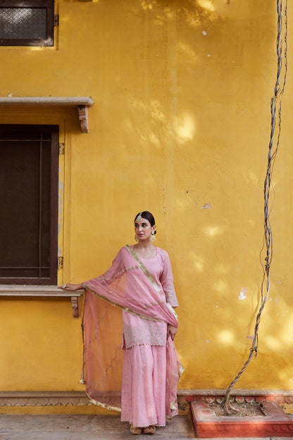 RUHI