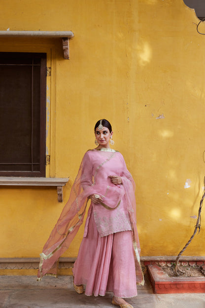 RUHI