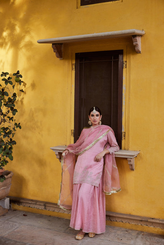 RUHI