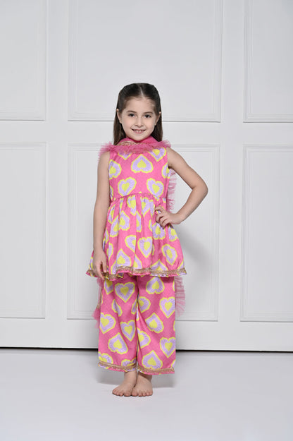 HEART ME PINK -  A BRIGHT SLEEVELESS SUIT FOR GIRLS