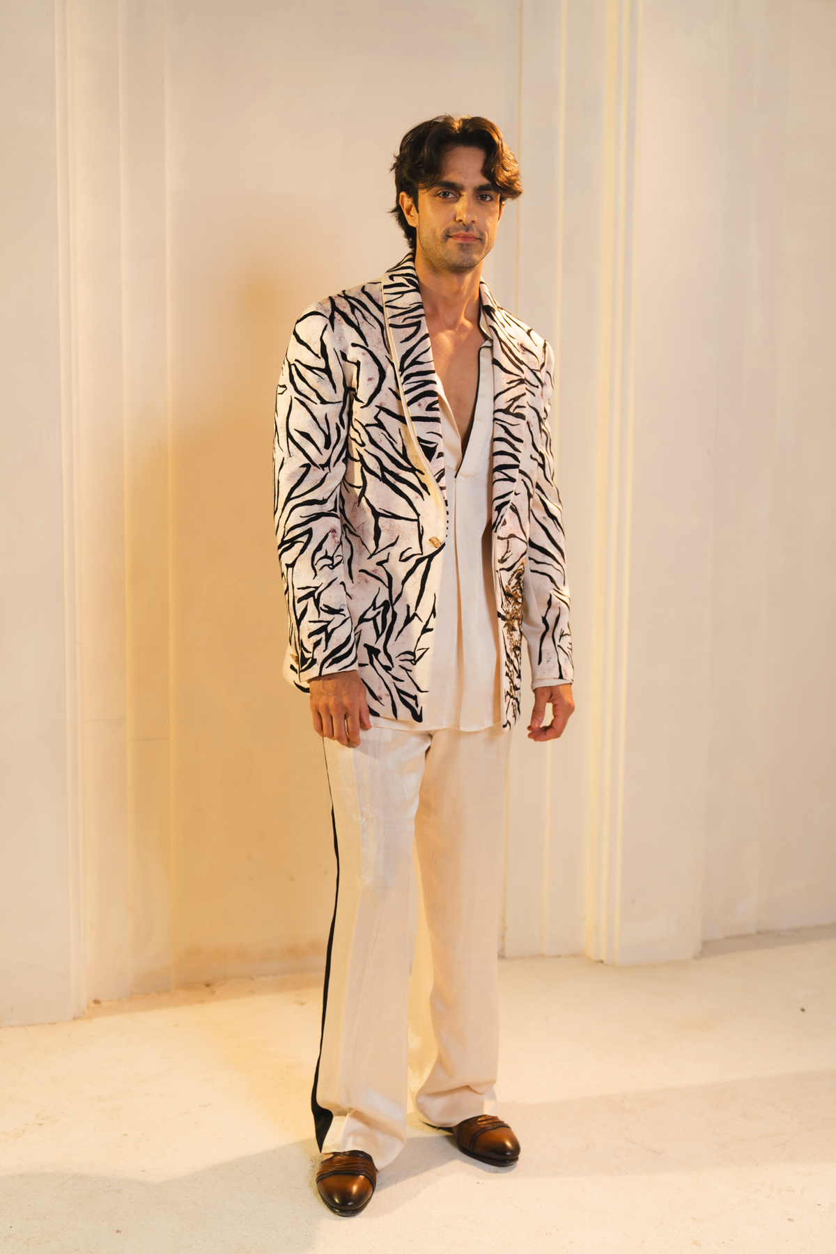 DIGAMBARA JACKET SET
