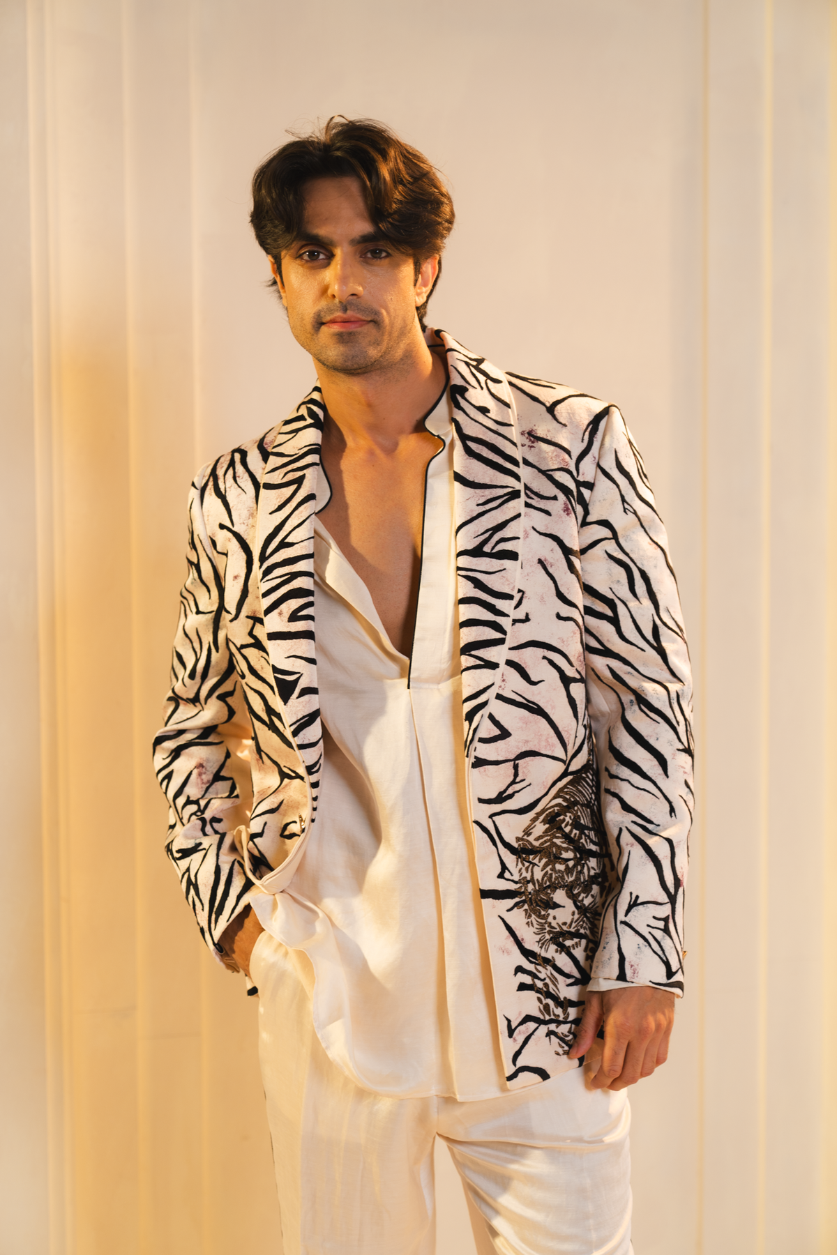DIGAMBARA JACKET SET