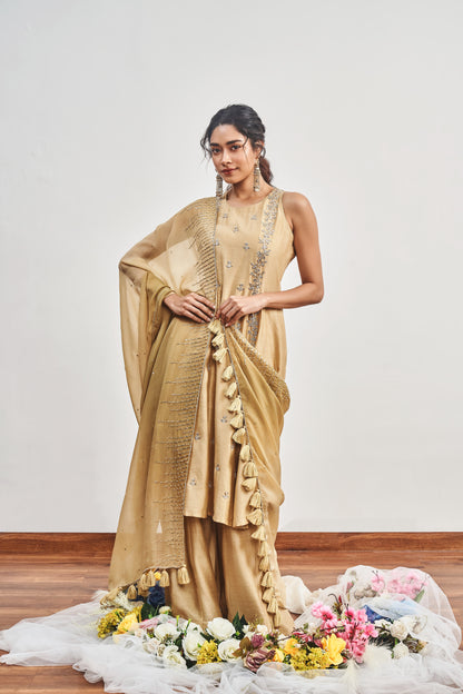 Beige Kalidaar With Beige X Olive Green Shaded Dupatta