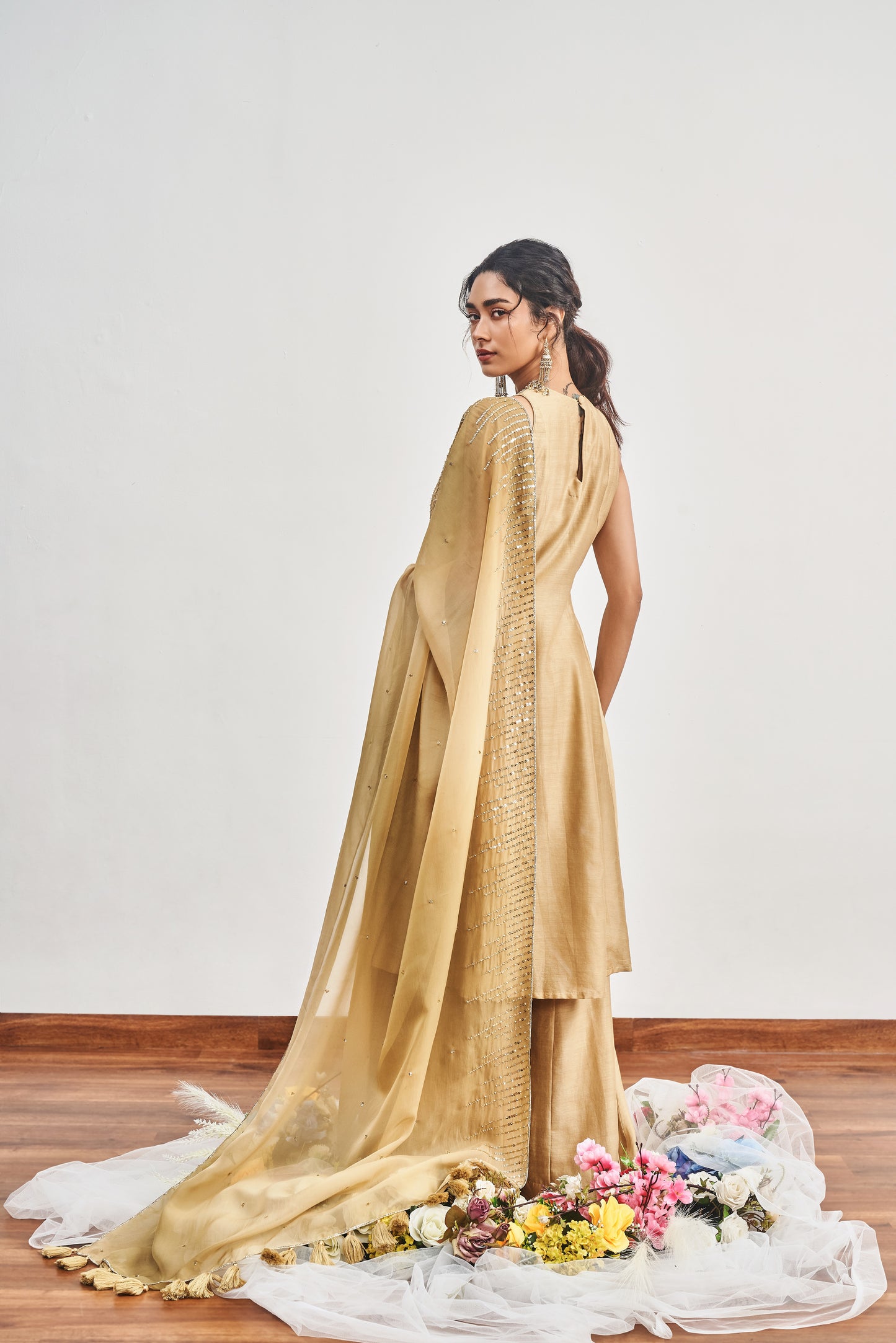 Beige Kalidaar With Beige X Olive Green Shaded Dupatta