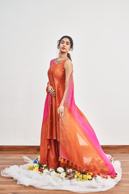 Burnt Orange Kalidaar With Burnt Orange X Hot Pink Shaded Dupatta