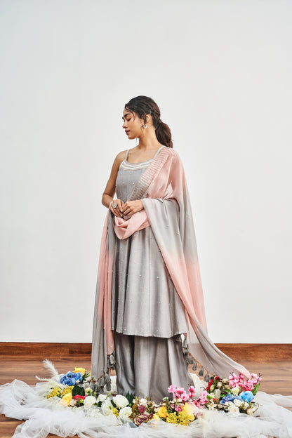 Grey Kalidaar With Grey X Pink Shaded Dupatta