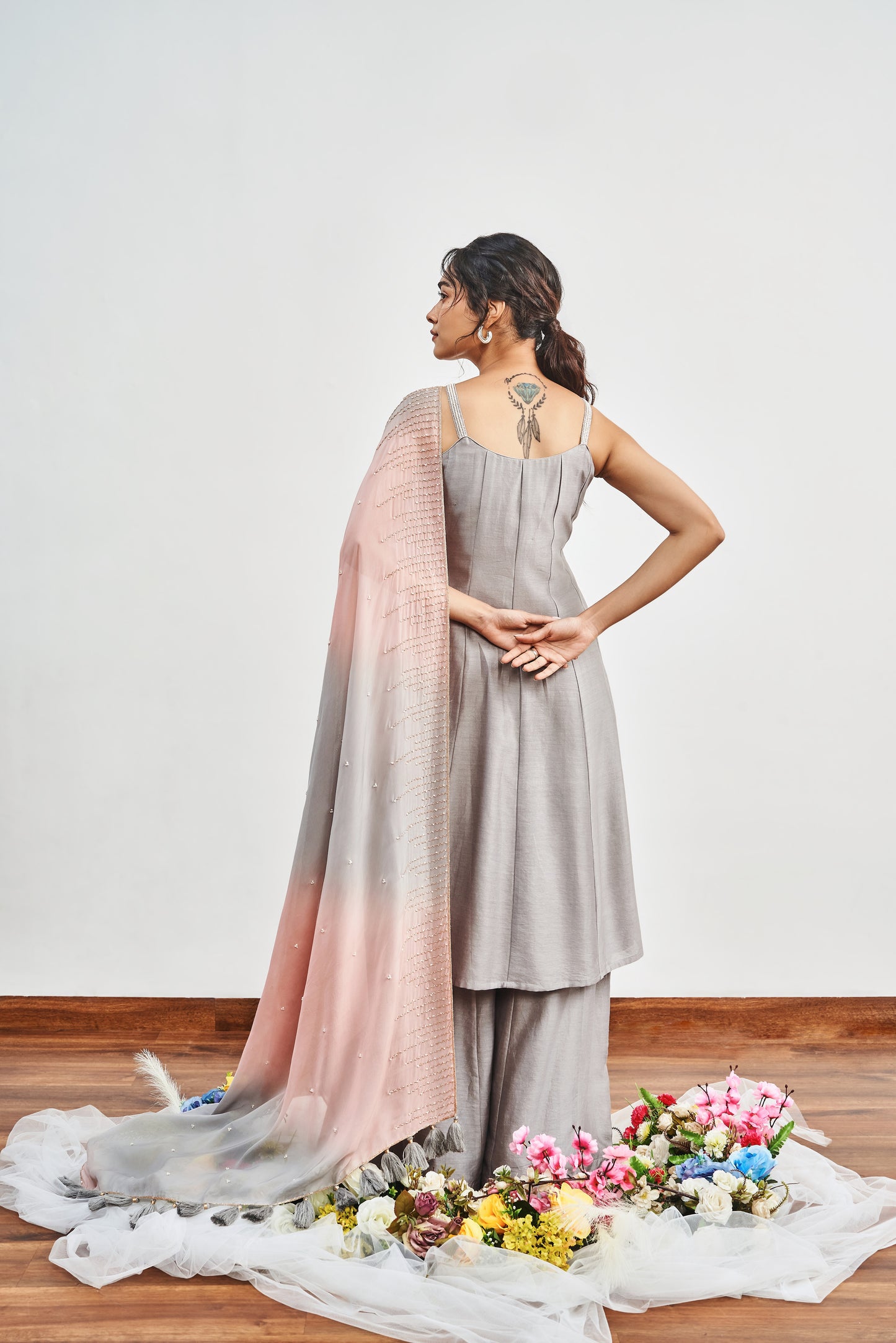 Grey Kalidaar With Grey X Pink Shaded Dupatta