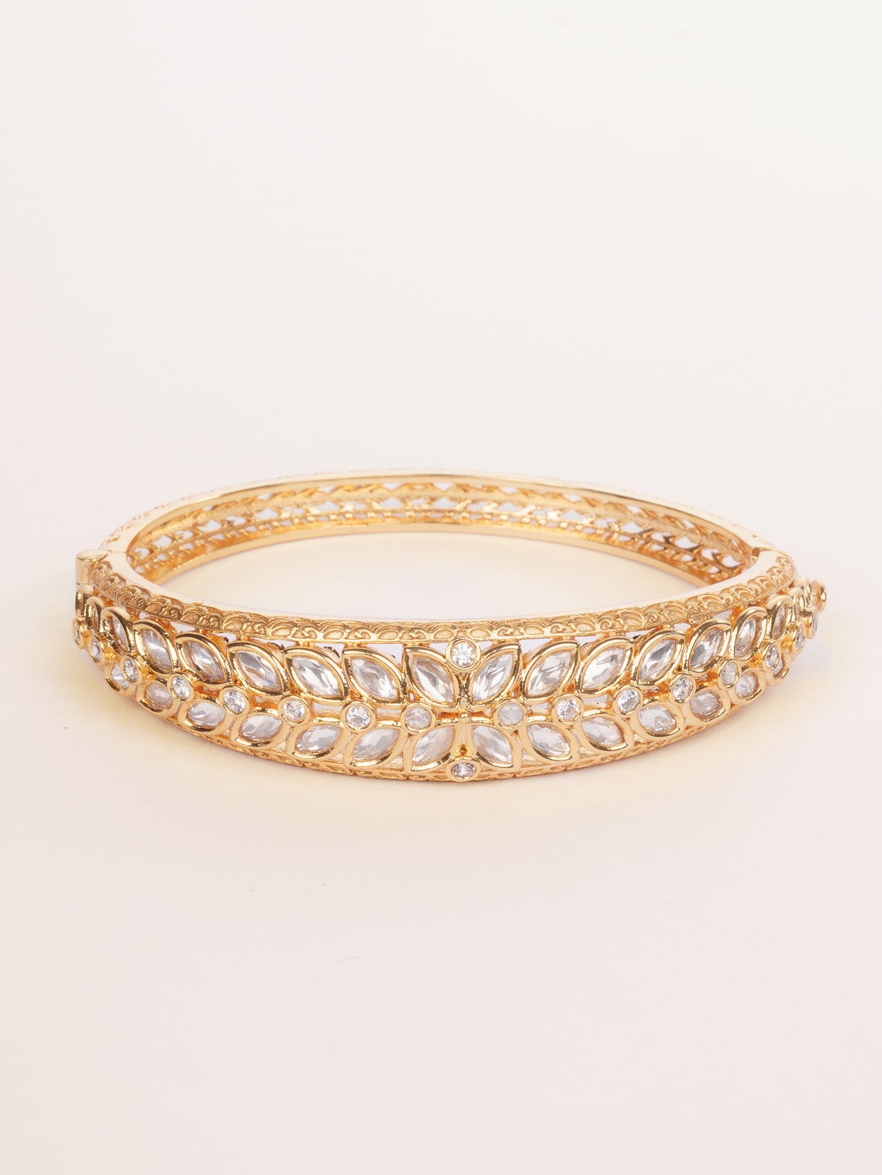 Sarvya Gold Finish Kundan Kadas