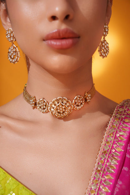Taniraaz Gold Finish Kundan Choker