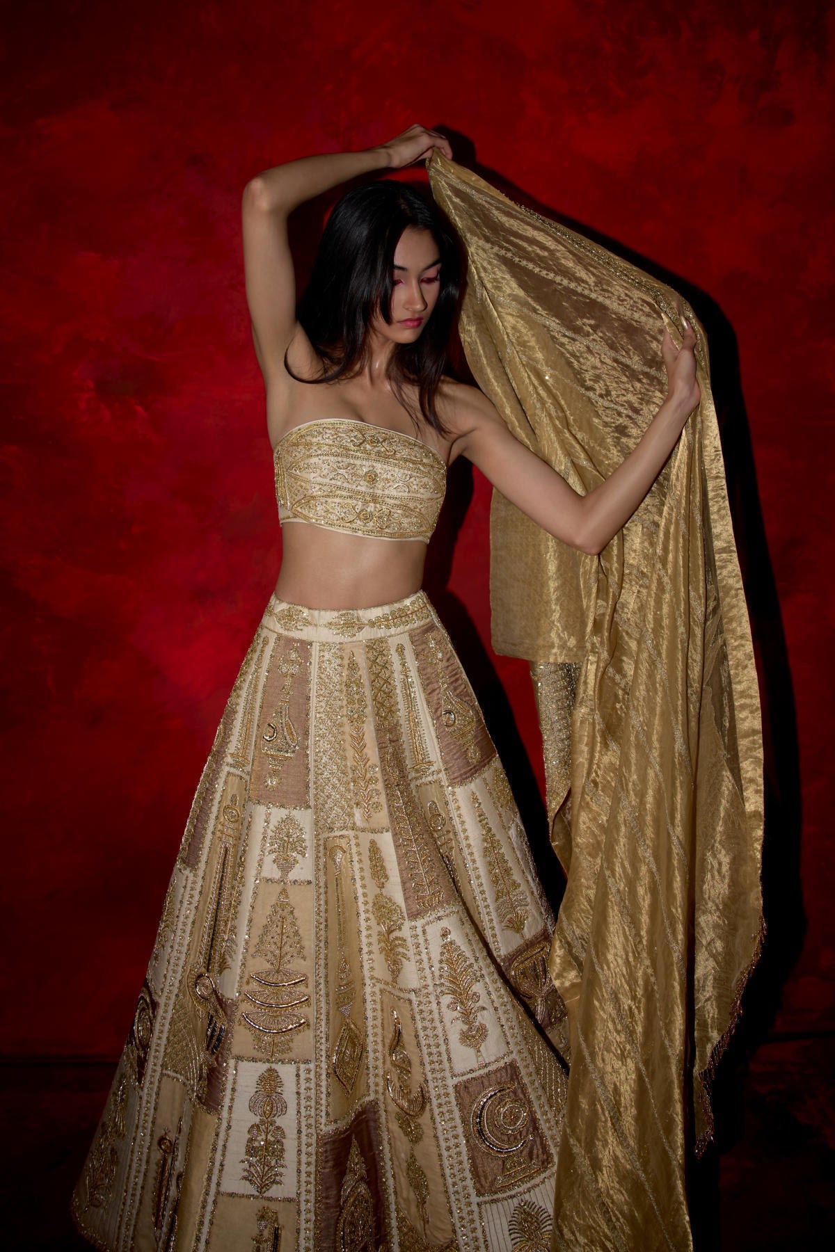 ‘Chaand Baaliyan’ Lehenga