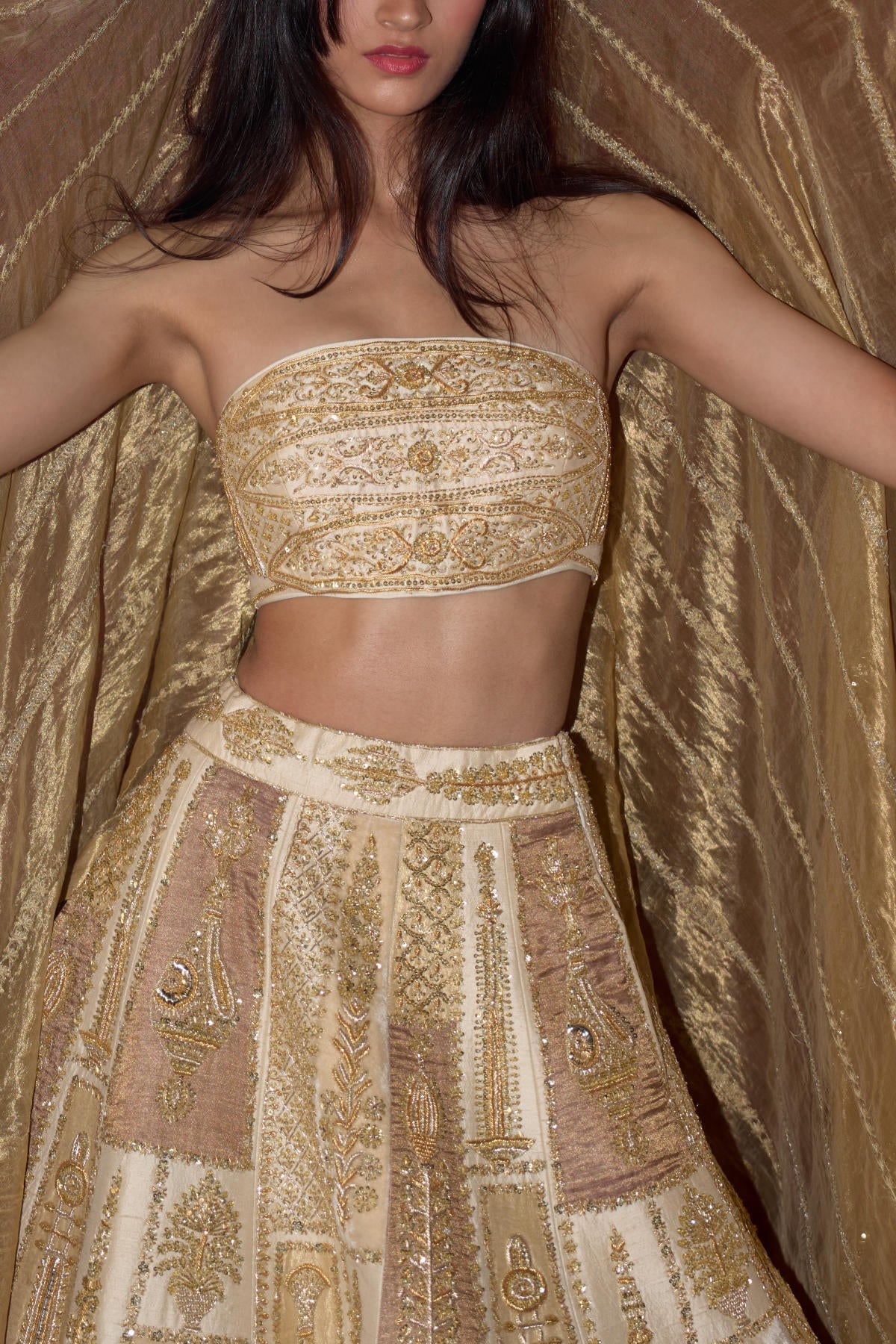 ‘Chaand Baaliyan’ Lehenga
