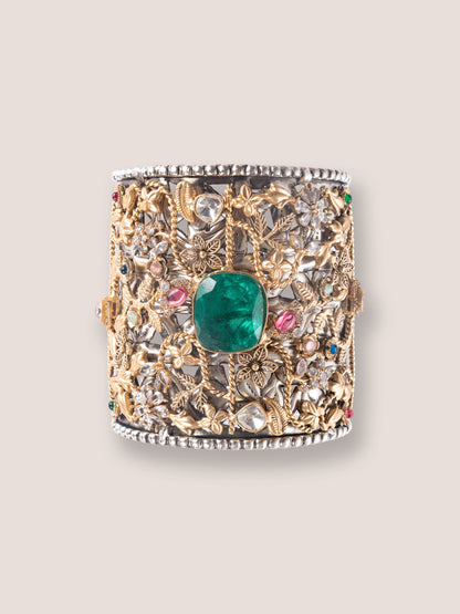 Tanvi Green Metal Kundan Bracelet