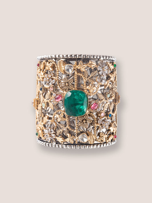 Tanvi Green Metal Kundan Bracelet