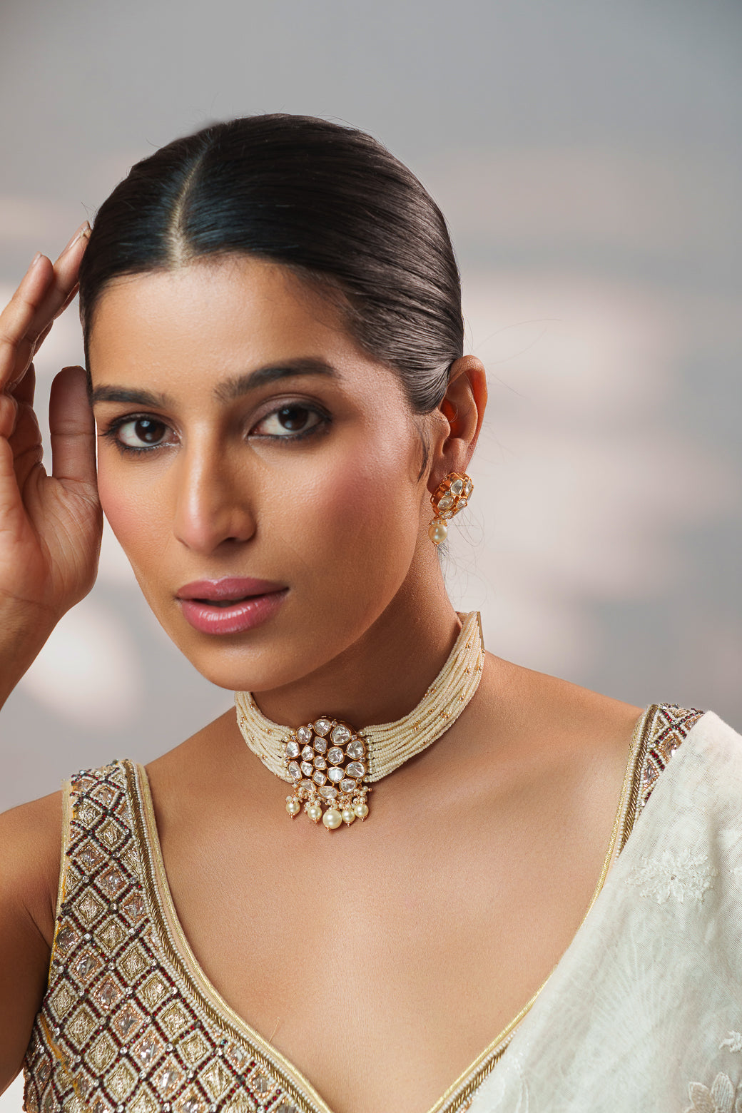 Vrishti White Pearl Kundan Choker