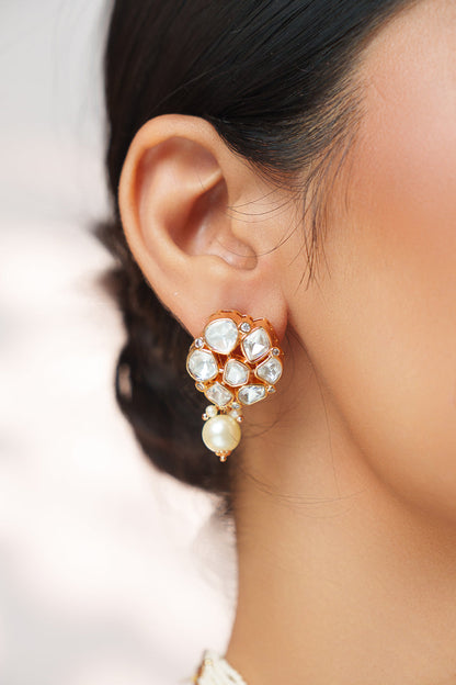 Vrishti White Pearl Kundan Choker