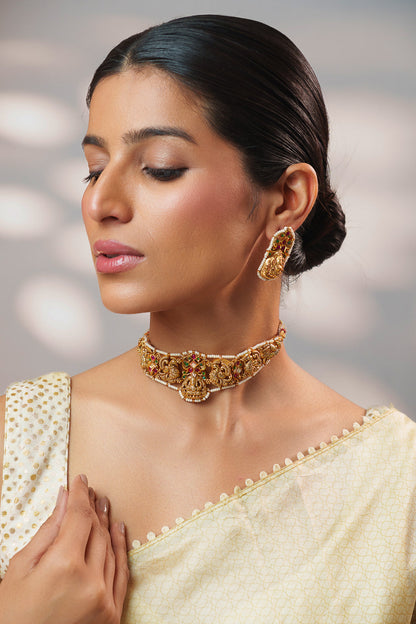 Avnita Gold Finish Temple Kundan Necklace Set