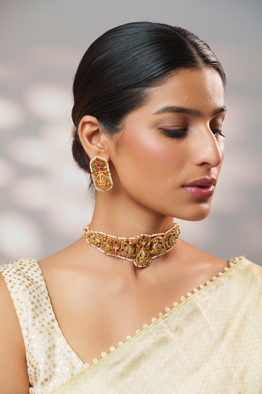 Avnita Gold Finish Temple Kundan Necklace Set